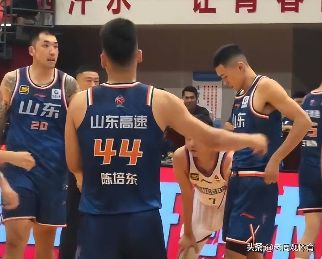 转折点山东男篮篮板制胜;CBA季后赛今晚攻防权衡;更衣室稳定;训练强度明显提升的简单介绍-开云体育官方网站