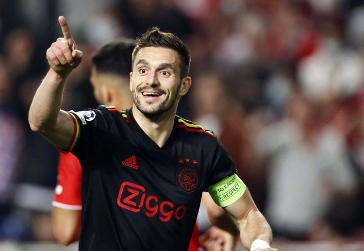 欧冠冲刺阶段走向成谜,新疆广汇外线爆发,悬念犹存,心理建设被强调的简单介绍 欧冠冲刺阶段走向成谜,新疆广汇外线爆发,悬念犹存,心理建设被强调的简单介绍